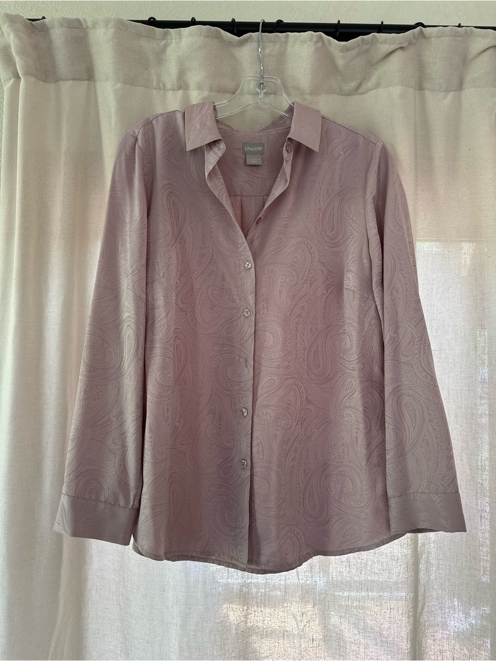 Chico's pink paisley button up blouse with subtle paisley pattern